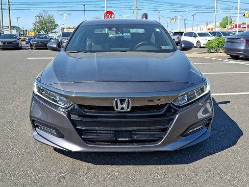 Used 2019 Honda Accord Sport image 2