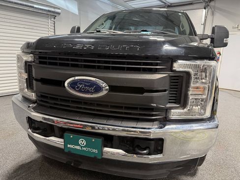 Used 2018 Ford F250 XL w/ Power Equipment Group AWD/4WD image 3