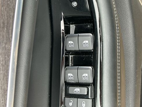 Used 2023 Jeep Grand Cherokee L Overland AWD/4WD image 24