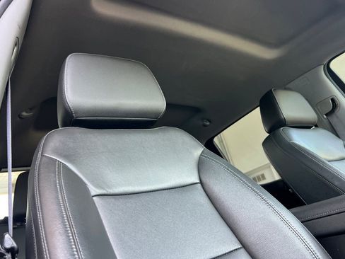 Used 2019 Chevrolet Silverado 1500 RST AWD/4WD image 16