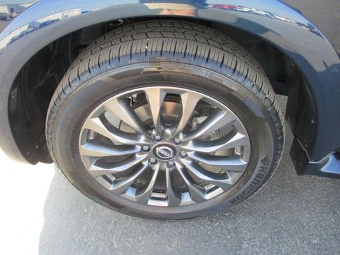 Used 2022 Nissan Armada Platinum w/ Captain's Chairs Package image 15