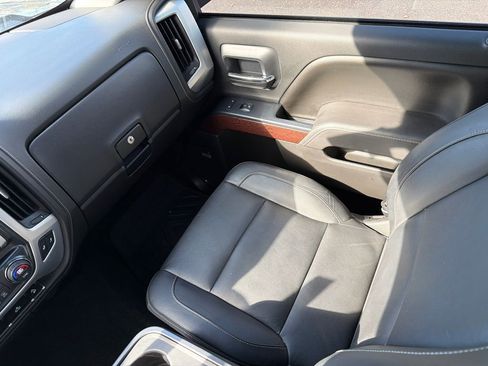 Used 2017 GMC Sierra 1500 SLT w/ SLT Premium Package image 16