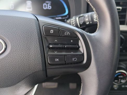 Used 2025 Hyundai Venue SEL FWD image 22