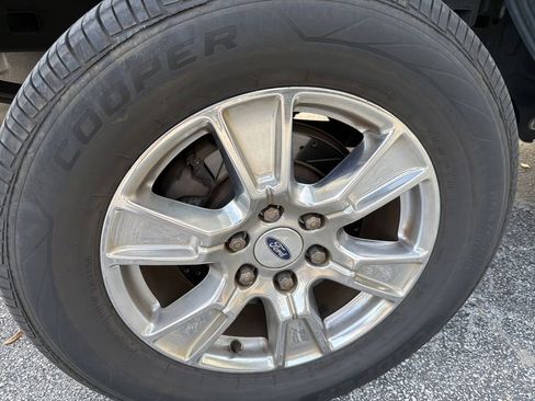 Used 2016 Ford F150 XLT w/ Equipment Group 302A Luxury RWD image 9