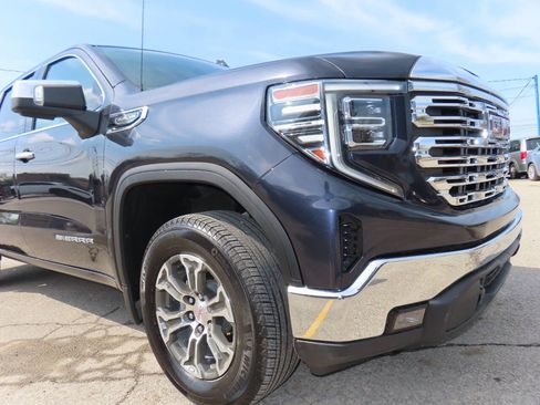 Used 2025 GMC Sierra 1500 SLT AWD/4WD image 19