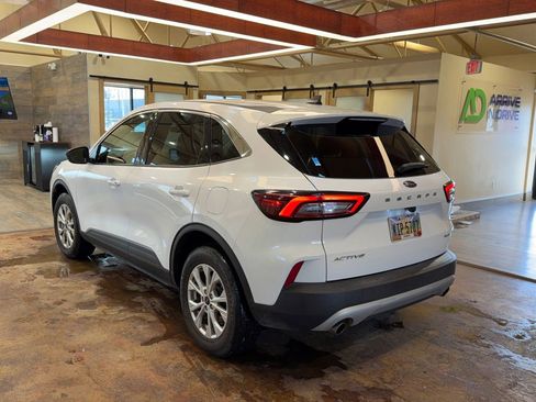 Used 2024 Ford Escape Active image 5