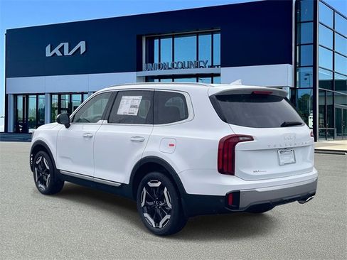 New 2025 Kia Telluride S image 10