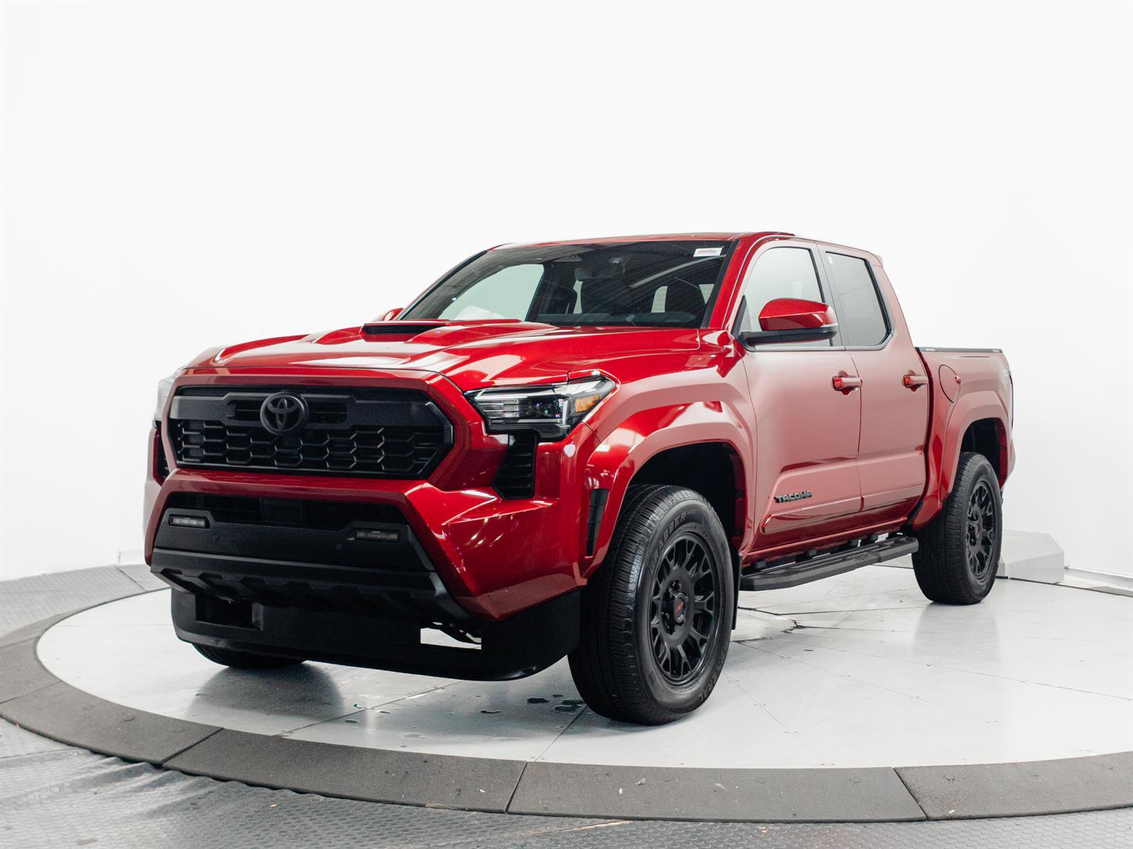 Certified 2024 Toyota Tacoma TRD Sport w/ TRD Sport Upgrade Package AWD/4WD image 3