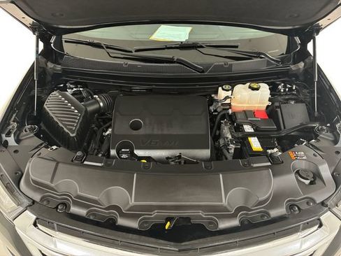 Certified 2023 Chevrolet Traverse Premier FWD image 11