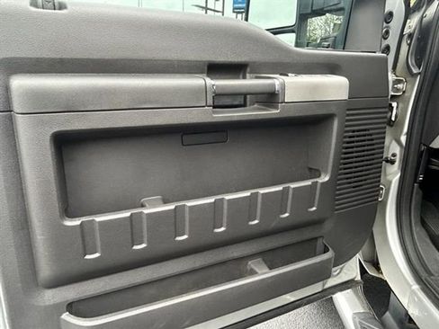 Used 2013 Ford F250 Lariat image 25