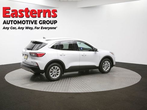 Used 2022 Ford Escape SE image 41