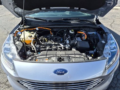 Used 2022 Ford Escape Titanium w/ Titanium Elite Package image 9