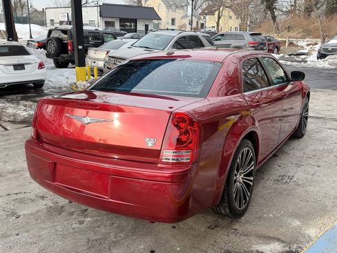 Used 2010 Chrysler 300 S image 5