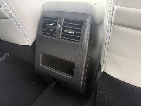 New 2026 Mitsubishi Outlander SE image 27