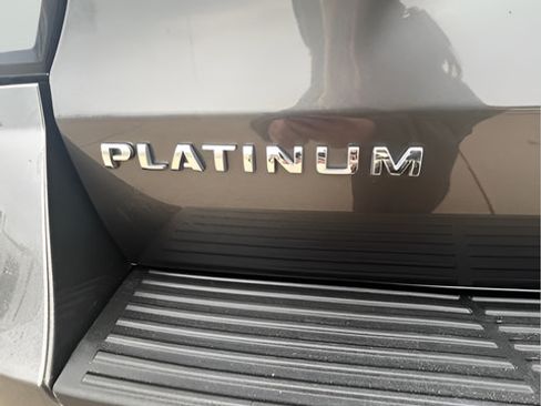 Used 2021 Ford Expedition Max Platinum AWD/4WD image 27