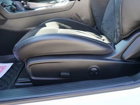Used 2023 Dodge Challenger R/T Scat Pack RWD image 11