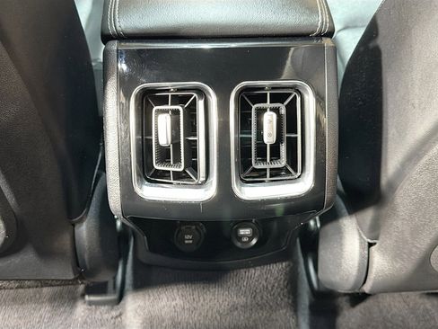 Used 2023 Kia Sorento SX image 29