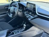 Used 2019 Toyota C-HR XLE image 6