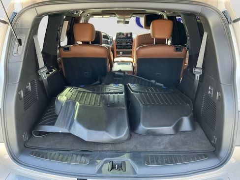 Used 2023 INFINITI QX80 Sensory w/ Cargo Package AWD/4WD image 4