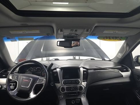 Used 2016 GMC Yukon XL SLT w/ Open Road Package AWD/4WD image 22