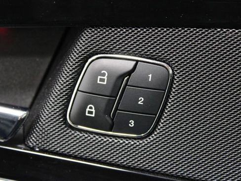 Used 2021 Lincoln Nautilus Reserve w/ Equipment Group 201A image 28