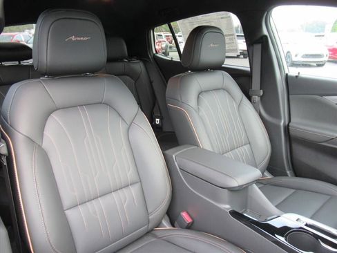 New 2026 Buick Envista Avenir image 9