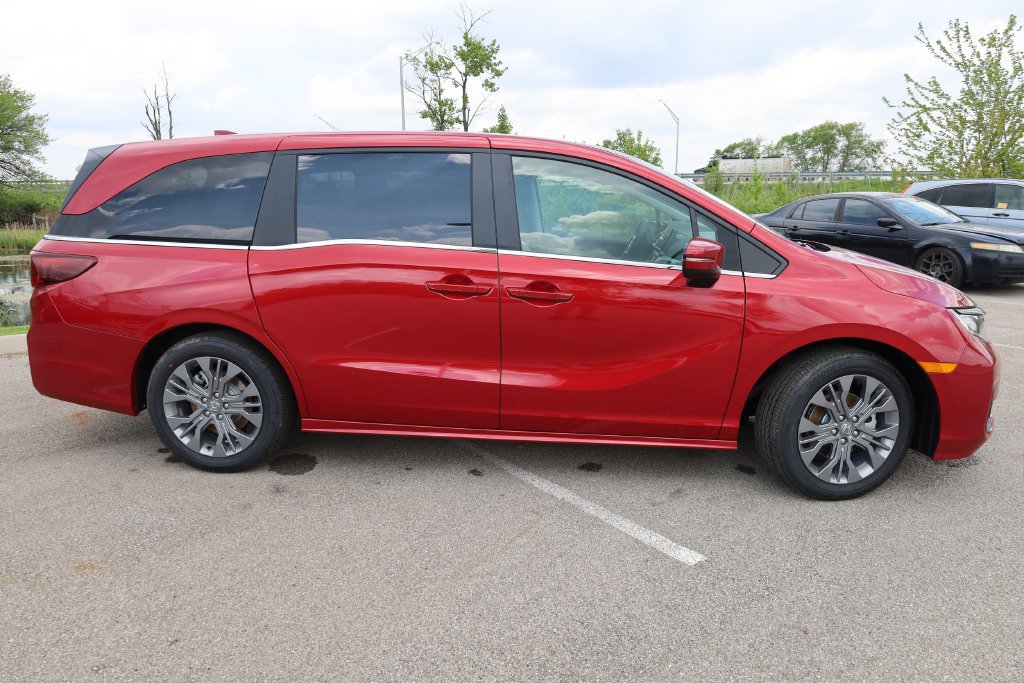 New 2027 Honda Odyssey Touring image 7