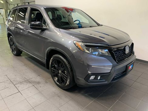 Used 2021 Honda Passport Sport image 2