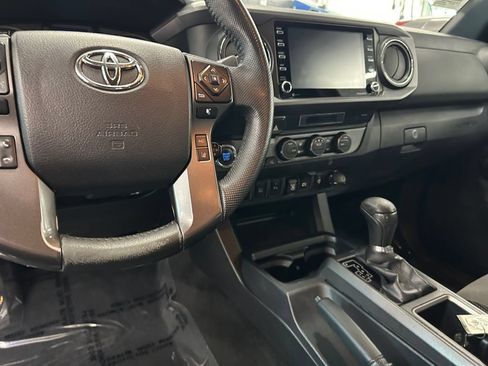 Used 2021 Toyota Tacoma 4x4 Double Cab image 11