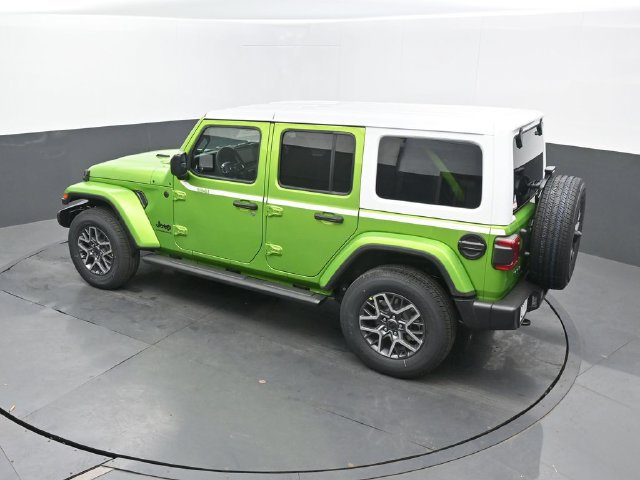 New 2026 Jeep Wrangler Unlimited Sahara w/ Whitecap Package AWD/4WD image 48