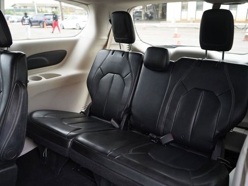 Used 2021 Chrysler Voyager Lxi FWD image 15