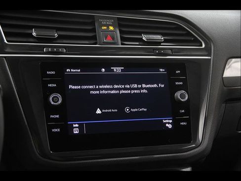 Certified 2024 Volkswagen Tiguan SE AWD/4WD image 12