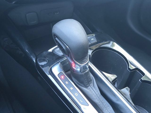 Used 2025 Chevrolet Trax LT FWD image 28