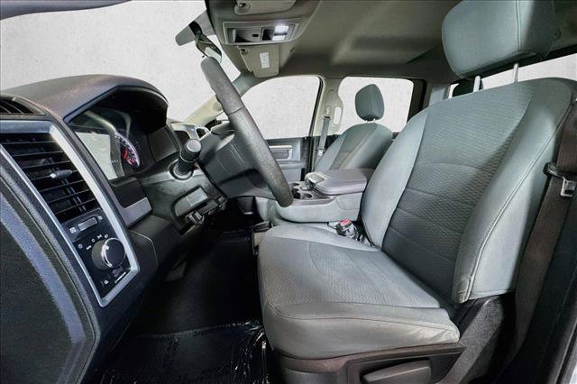 Used 2019 RAM 1500 Classic SLT AWD/4WD image 17