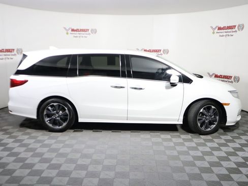 Used 2022 Honda Odyssey Elite image 3