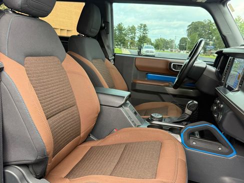 Used 2022 Ford Bronco Outer Banks w/ Sasquatch Package AWD/4WD image 10