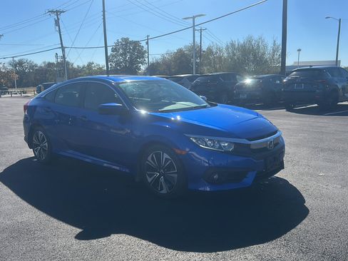 Used 2018 Honda Civic EX-T image 3