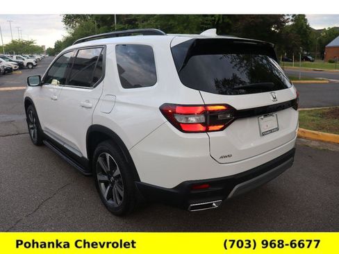 Used 2023 Honda Pilot Elite image 5