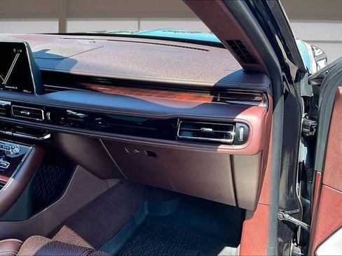 Used 2022 Lincoln Aviator Black Label Grand Touring w/ Class IV Trailer Tow Package AWD/4WD image 17