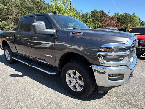 Certified 2025 RAM 2500 Big Horn AWD/4WD image 5