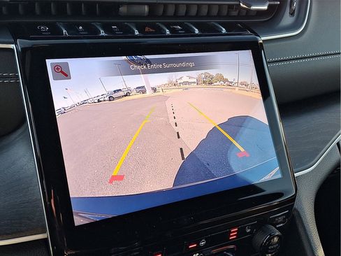 Used 2025 Jeep Grand Cherokee L Limited w/ Black Appearance Package image 20