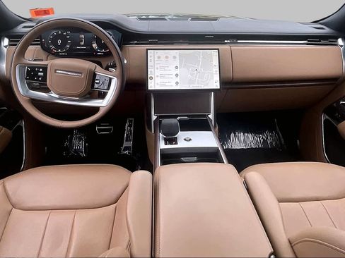 Used 2025 Land Rover Range Rover SE AWD/4WD image 14