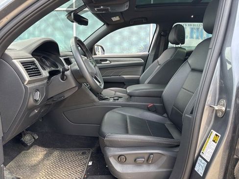 Used 2021 Volkswagen Atlas Cross Sport SE w/ Panoramic Sunroof Package image 9