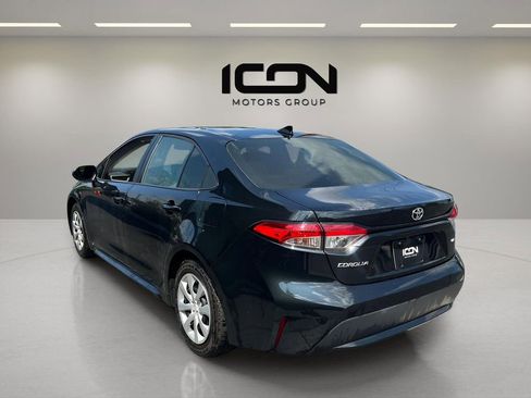Used 2021 Toyota Corolla LE FWD image 5