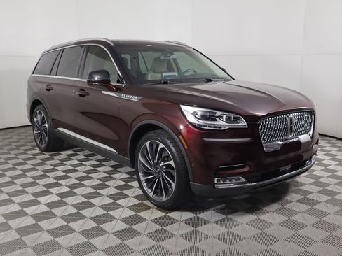 Used 2020 Lincoln Aviator Reserve w/ Equipment Group 202A image 3