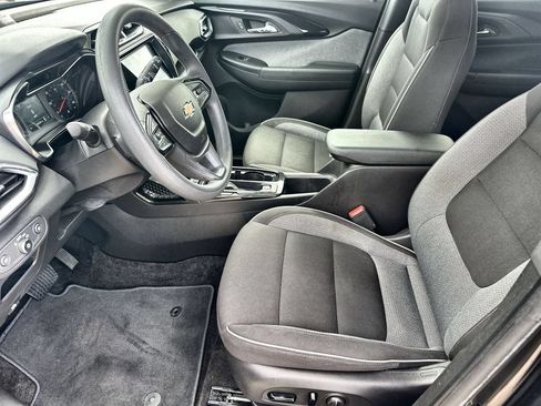 Used 2023 Chevrolet TrailBlazer LT w/ Convenience Package FWD image 24