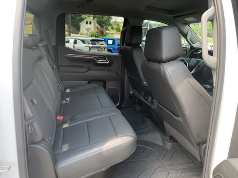 Used 2024 Chevrolet Silverado 1500 RST w/ Redline Edition AWD/4WD image 28