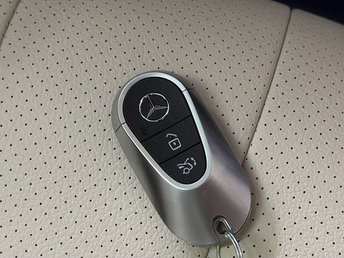 New 2026 Mercedes-Benz E 350 4MATIC Sedan image 37