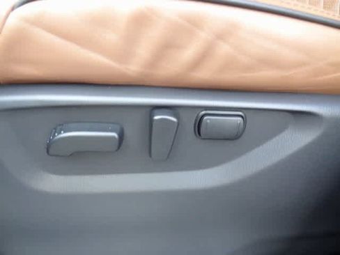 Used 2024 INFINITI QX80 Sensory image 8