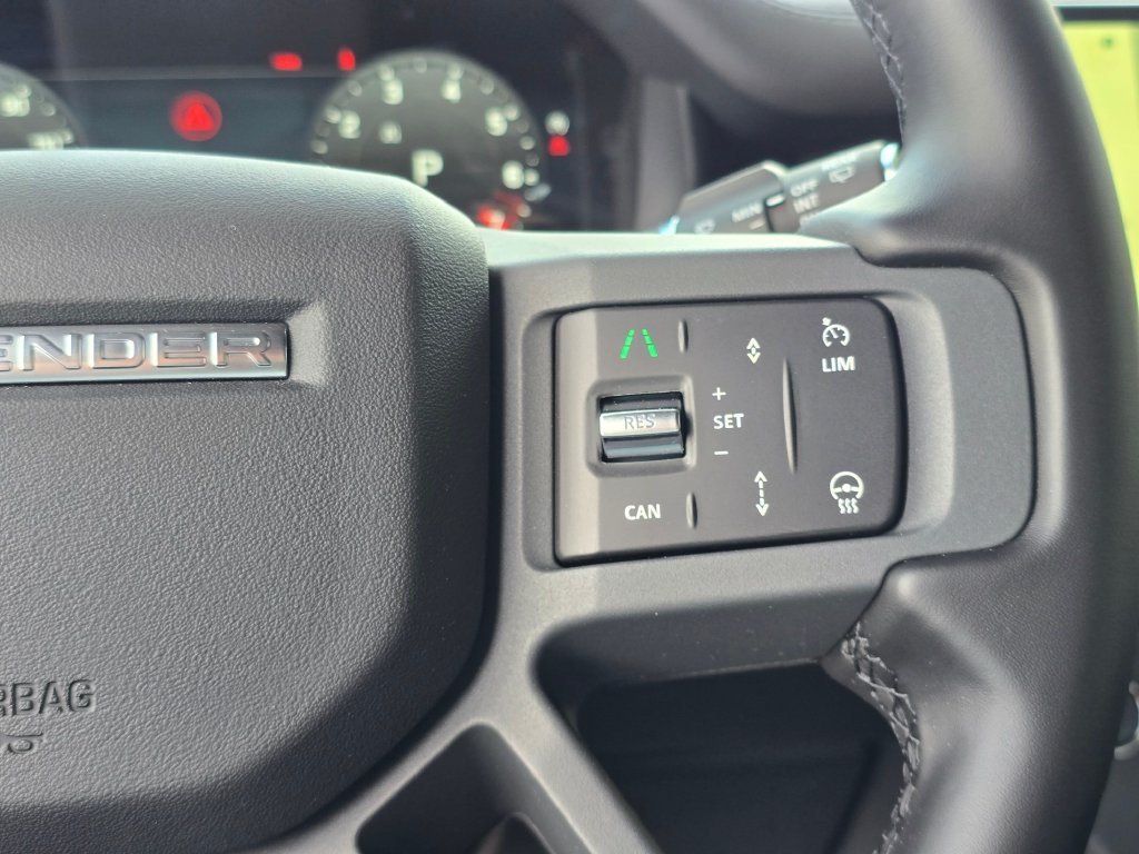 New 2026 Land Rover Defender 110 X-Dynamic SE AWD/4WD image 18